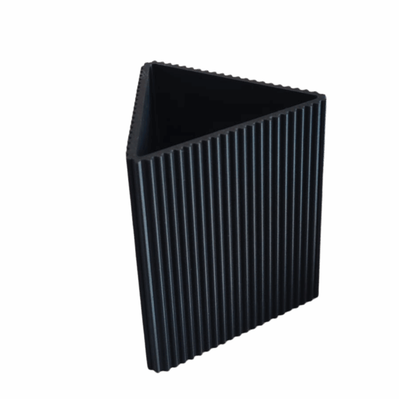 TIRA Vase schwarz geometrisches Design